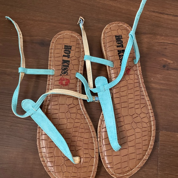 Multiple Thong Sandals - Picture 5 of 8